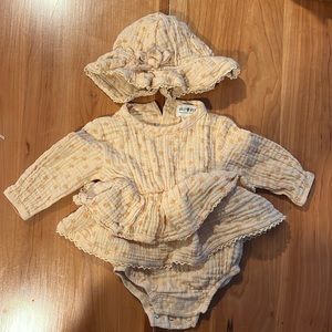 Rabbit + Bear mustard yellow baby girl outfit including hat.size 0-3